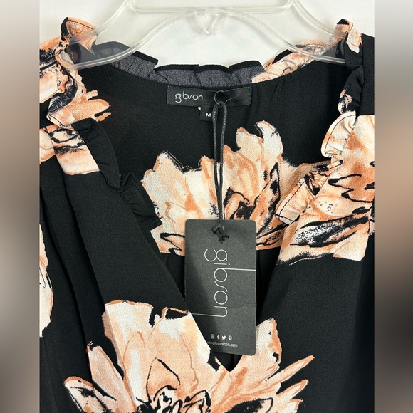 Gibson-  Ruffle V Neck 3/4 Sleeve Tulip hem Black & Peach Lined Blouse m… - Picture 2 of 9
